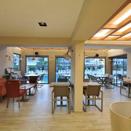 Greenpark 3* 马尔马里斯