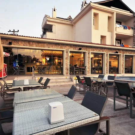 Greenpark 公寓式酒店 3*