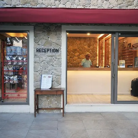 Greenpark Aparthotel 3*