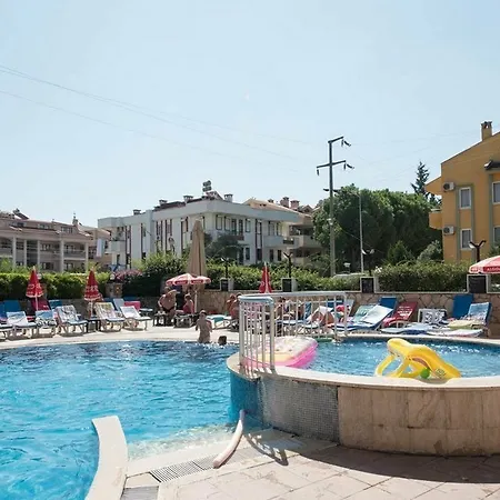 Greenpark Apartahotel